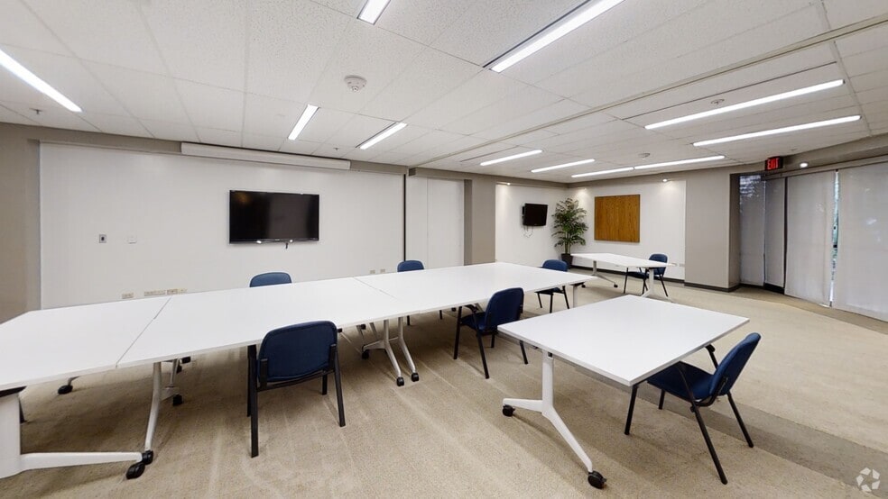 733 Bishop St, Honolulu, HI for lease - Matterport 3D Scan - Image 3 of 23
