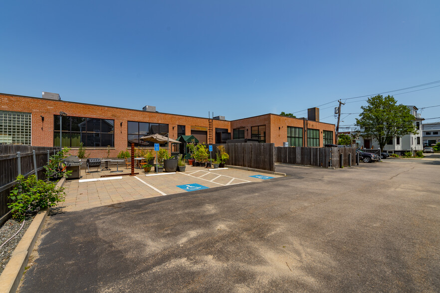 130 Broadway, Somerville, MA for lease - Building Photo - Image 1 of 5