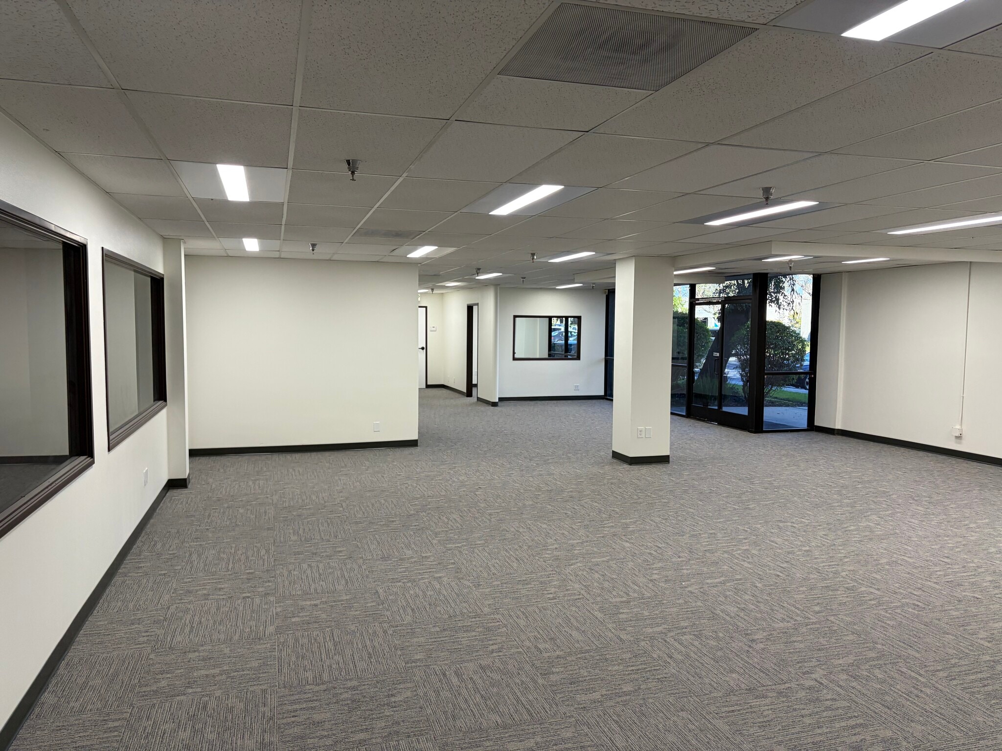 2820-2834 La Mirada Dr, Vista, CA à louer Photo intérieure- Image 1 de 15