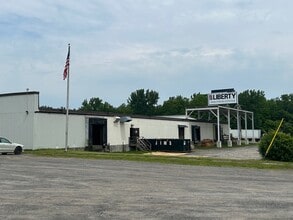44-49 Venner Rd, Amsterdam, NY for lease Building Photo- Image 2 of 16