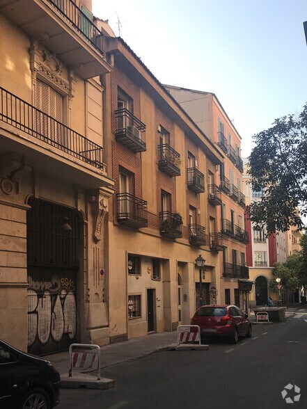 Calle de Larra, 10, Madrid, Madrid à louer - Photo du bâtiment - Image 2 de 2
