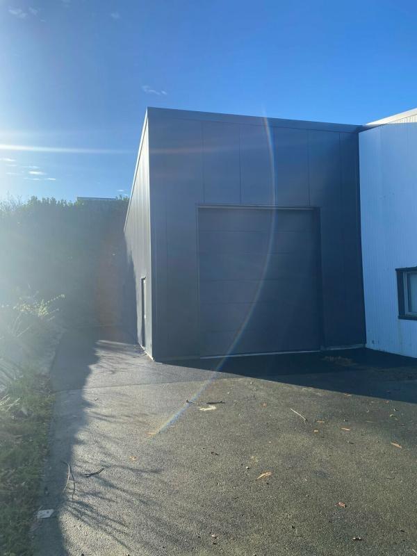 Industrial in Quimper for lease Building Photo- Image 1 of 2