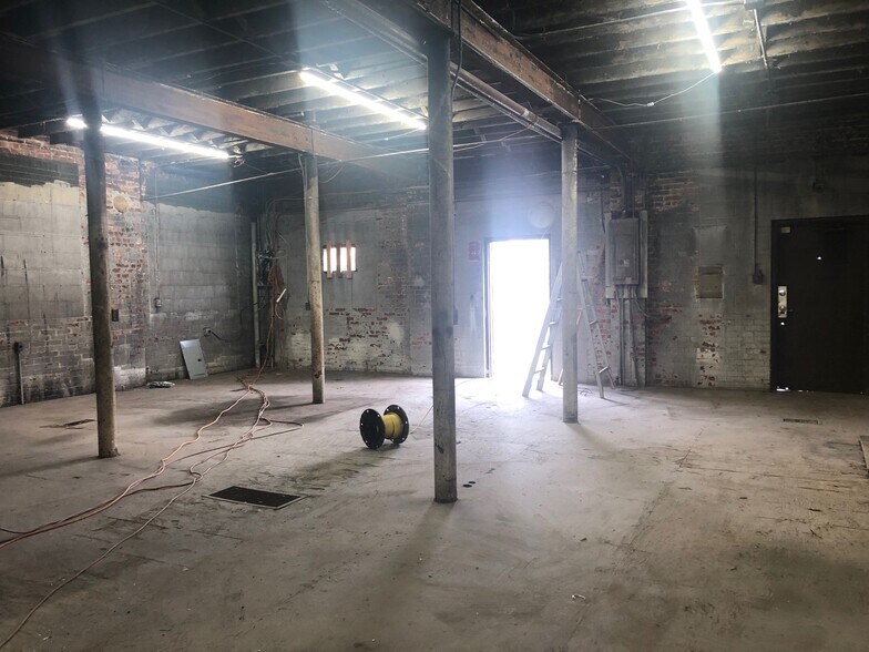 3621 Mexico St, Pittsburgh, PA à vendre - Photo intérieure - Image 2 de 6