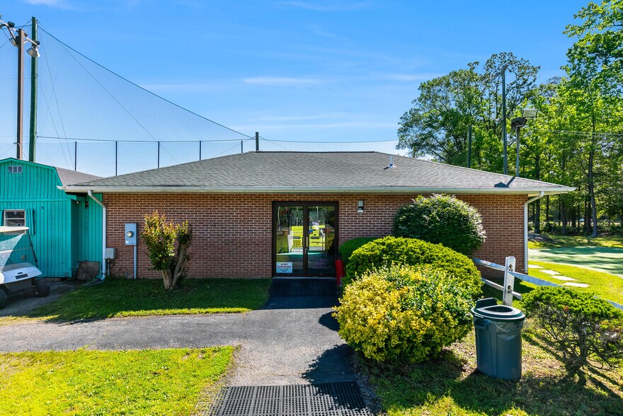5075 Crain Hwy, La Plata, MD à vendre - Photo principale - Image 1 de 39