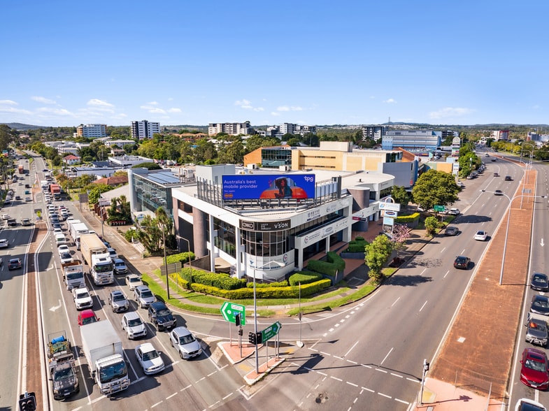 2072 Logan Rd, Upper Mount Gravatt for lease - Primary Photo - Image 1 of 1