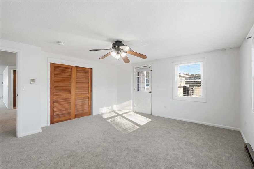 938-950 Shelburne Rd, South Burlington portefeuille de 2 propriétés à vendre sur LoopNet.ca - Photo du bâtiment - Image 3 de 28