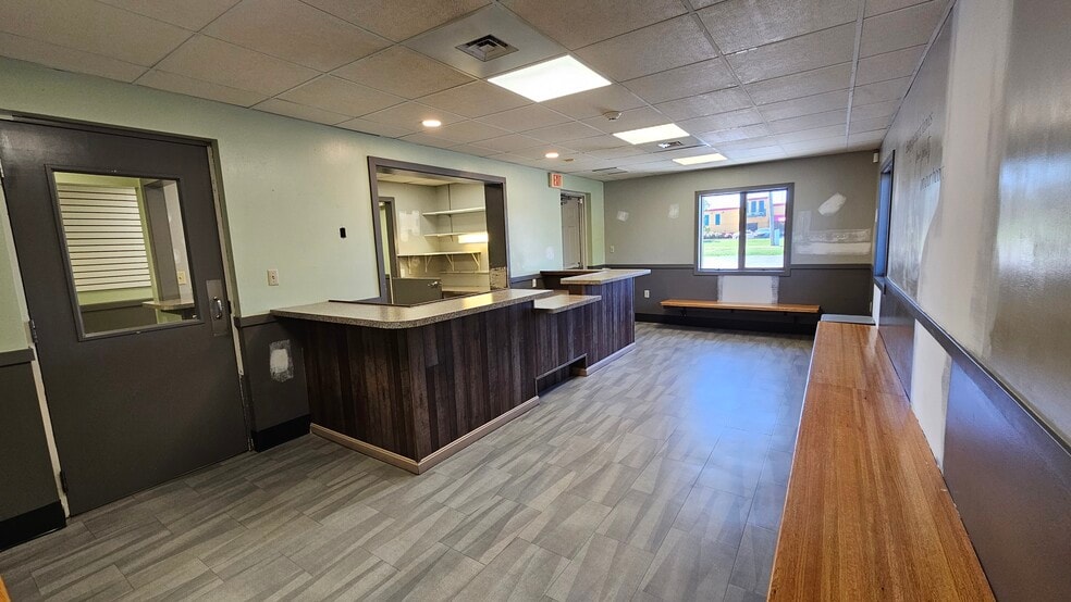 1340 Lincoln Way E, Chambersburg, PA à louer - Photo du bâtiment - Image 2 de 23