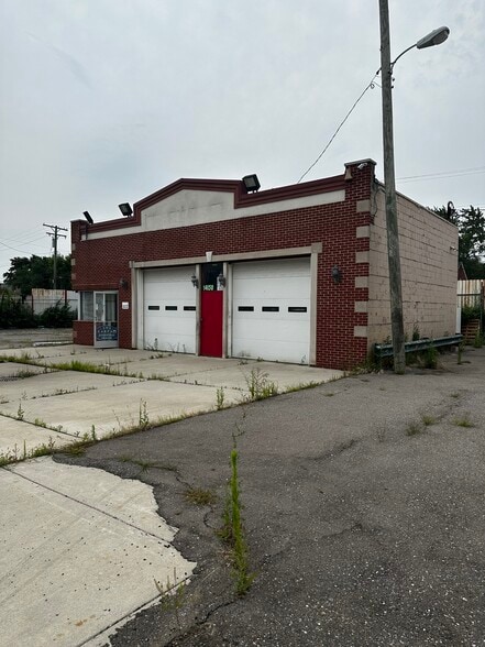 14150 E 8 Mile Rd, Detroit, MI for sale - Building Photo - Image 2 of 36