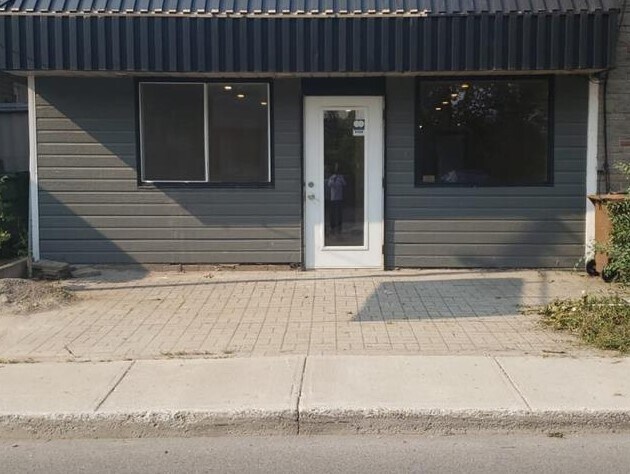 666 St Laviolette, St-Jérôme, QC for sale Primary Photo- Image 1 of 1