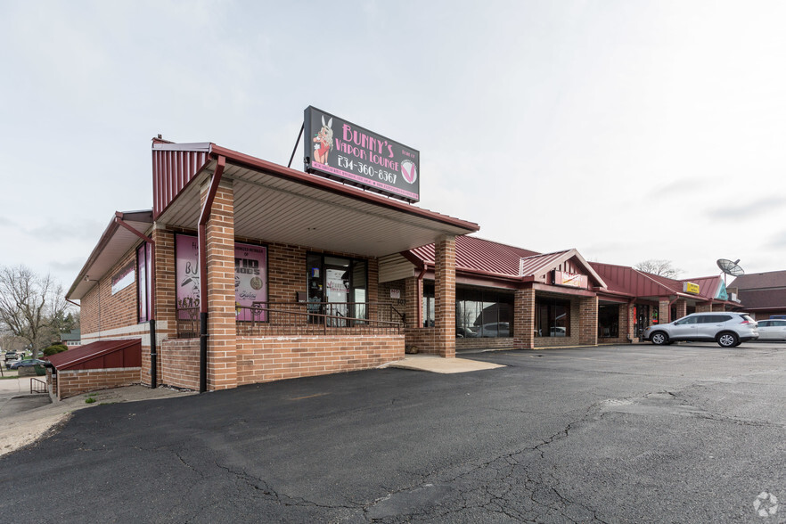 4030 Lincoln Way E, Massillon, OH for sale - Primary Photo - Image 1 of 1