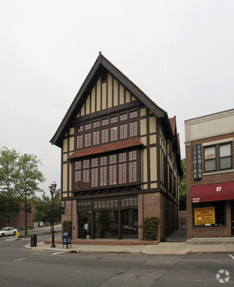 51-53 Glen St, Glen Cove, NY à louer - Photo principale - Image 1 de 15