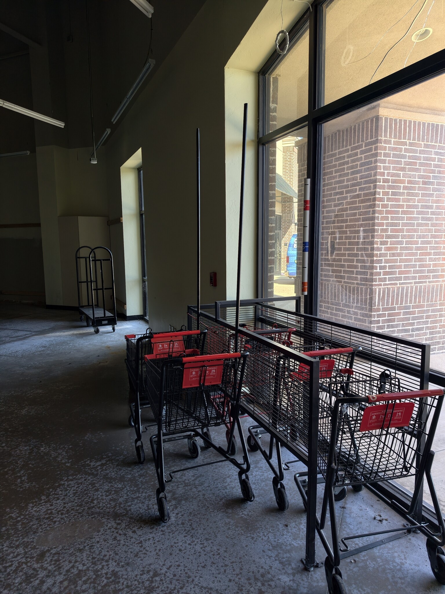 8000-8022 NW 39th Expressway, Bethany, OK à louer Photo intérieure- Image 1 de 5