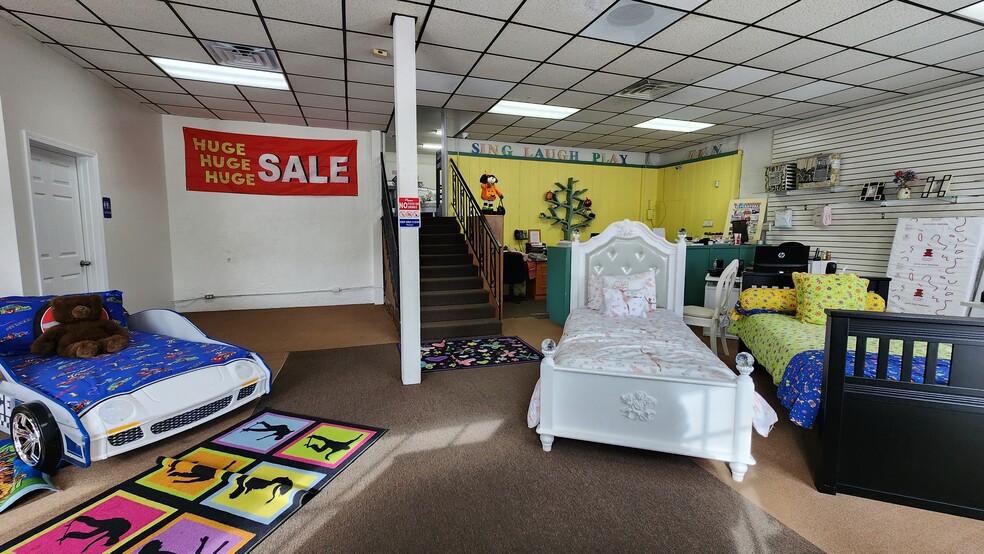 2751 Colorado Blvd, Los Angeles, CA for lease - Building Photo - Image 3 of 16