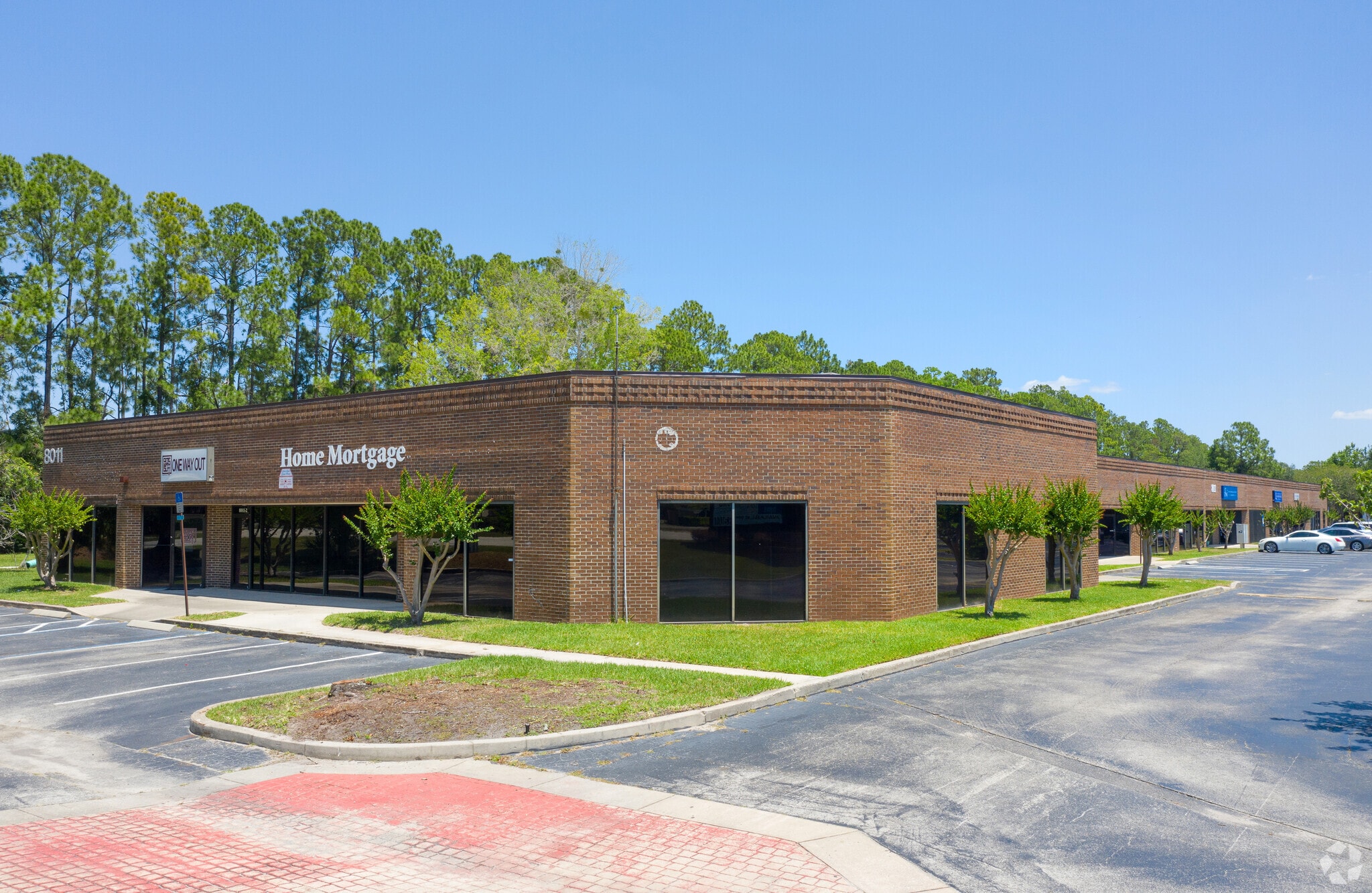 8011 Philips Hwy, Jacksonville, FL à louer Photo principale- Image 1 de 12