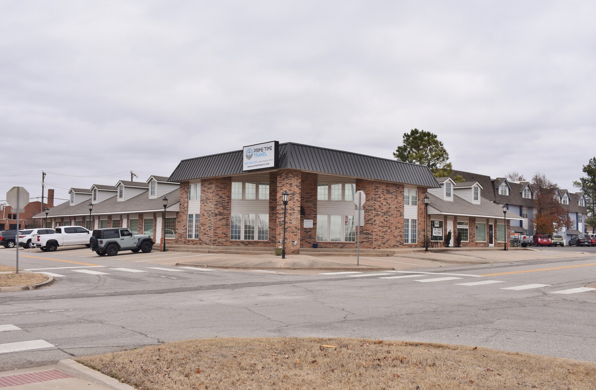 101 E Hurd St, Edmond, OK for lease Primary Photo- Image 1 of 7