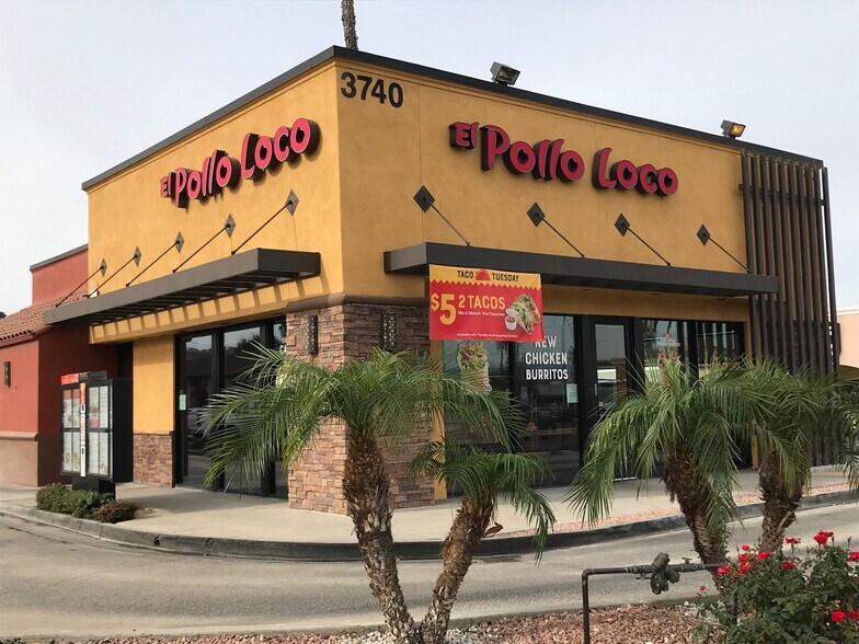 11130-11170 Magnolia Ave, Riverside, CA à louer - Photo du bâtiment - Image 2 de 3