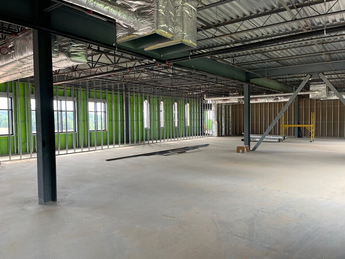 152 Kingscote Way, King, NC for lease Interior Photo- Image 1 of 7