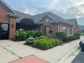 3925 75th St, Aurora, IL à louer Photo intérieure- Image 1 de 2