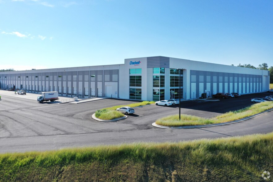 7555 Wood Rd, Douglasville, GA à louer - Photo du bâtiment - Image 3 de 16