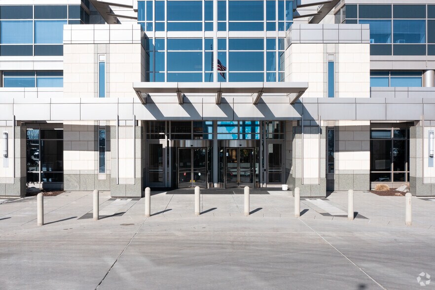 1800 S Novell Pl, Provo, UT à louer - Photo du bâtiment - Image 3 de 4