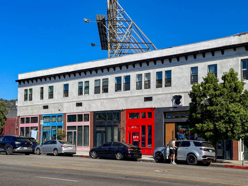 4675-4685 Hollywood Blvd, Los Angeles, CA for lease Building Photo- Image 1 of 7