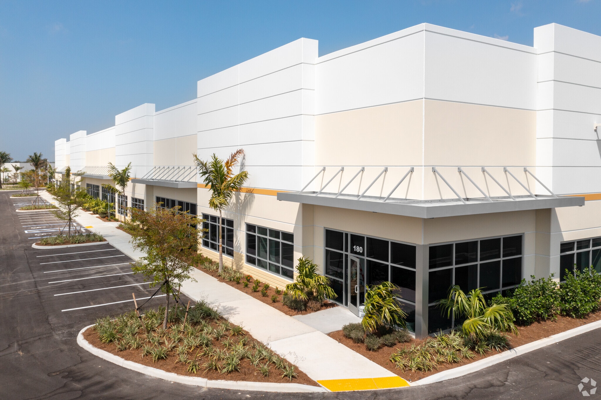 14661 Jetport Loop, Fort Myers, FL à louer Photo principale- Image 1 de 6