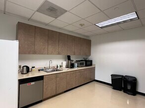 805 SW Broadway, Portland, OR à louer Photo intérieure- Image 2 de 4