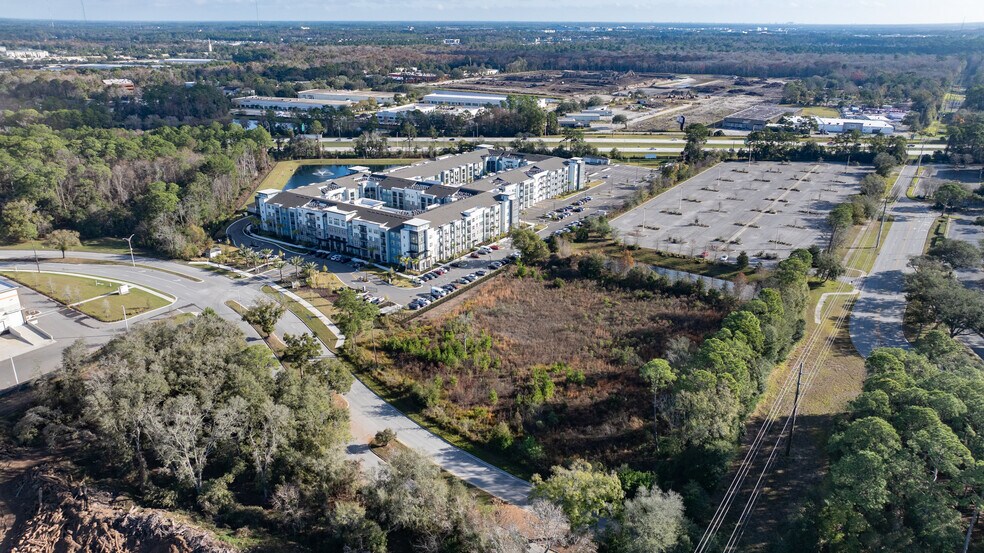 7525 Baymeadows Way, Jacksonville, FL à vendre - Photo du bâtiment - Image 2 de 4