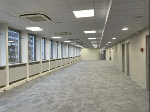 Office in Créteil for lease Interior Photo- Image 1 of 3