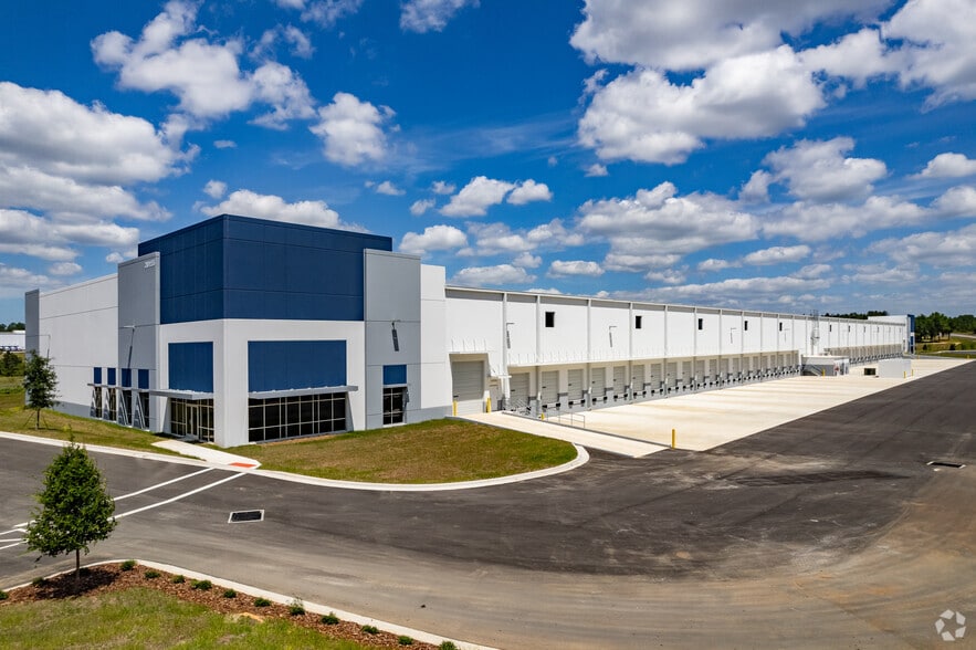 20229 O’Brien Rd, Groveland, FL à louer - Photo du bâtiment - Image 2 de 11