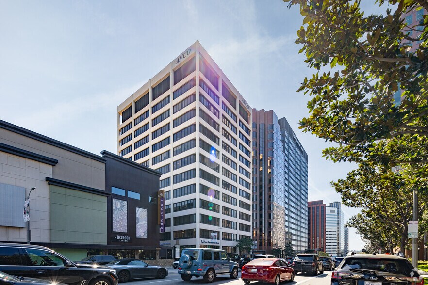 10850 Wilshire Blvd, Los Angeles, CA à louer - Photo du bâtiment - Image 3 de 7