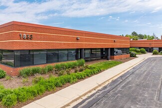 Plus de détails pour 1833 Centre Point Cir, Naperville, IL - Bureau à vendre