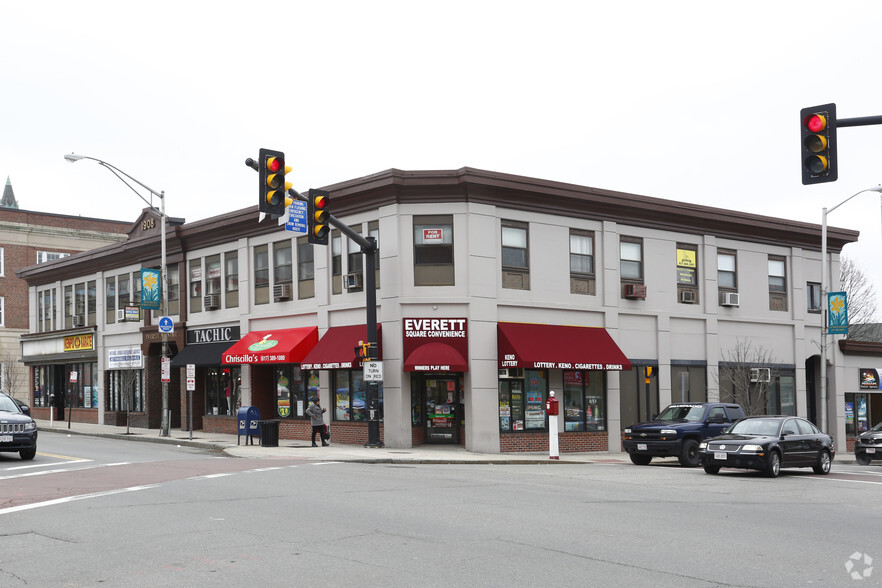 445-455 Broadway, Everett, MA à vendre - Photo principale - Image 1 de 1