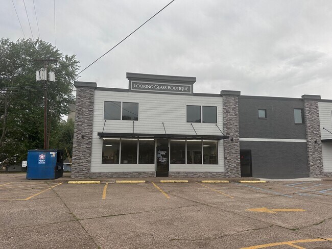 More details for 118-124 Main St, Poca, WV - Office for Lease