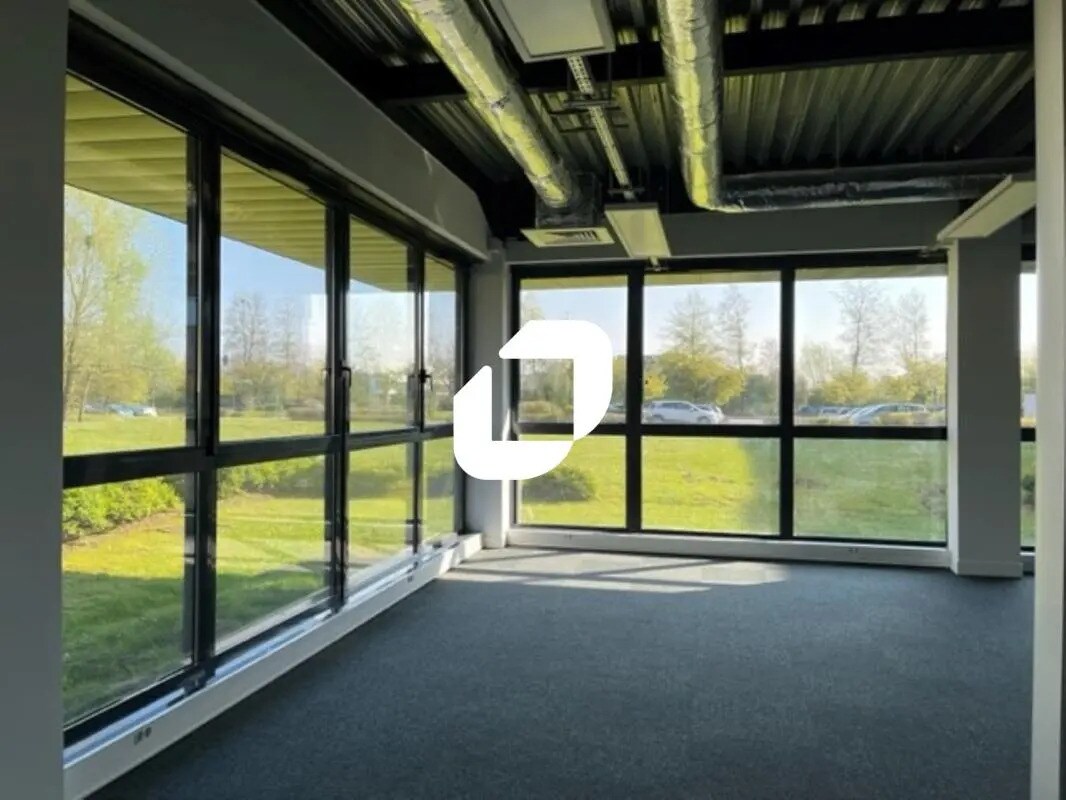 Office in VILLENEUVE-D'ASCQ for lease Interior Photo- Image 1 of 19