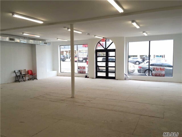 251 Northern Blvd, Great Neck, NY à vendre - Photo du bâtiment - Image 2 de 11