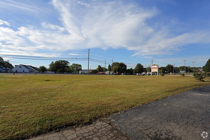 1342 W Main St, Danville, VA for lease - Building Photo - Image 3 of 3