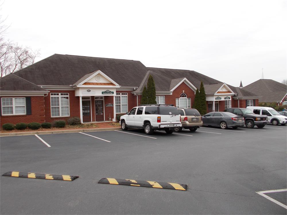 327 Dahlonega St, Cumming, GA for lease Building Photo- Image 1 of 6