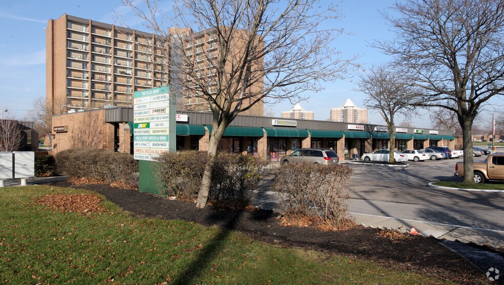 Mt. Vernon Avenue Plaza Shops portefeuille de 2 propriétés à vendre sur LoopNet.ca - Photo du bâtiment - Image 1 de 2