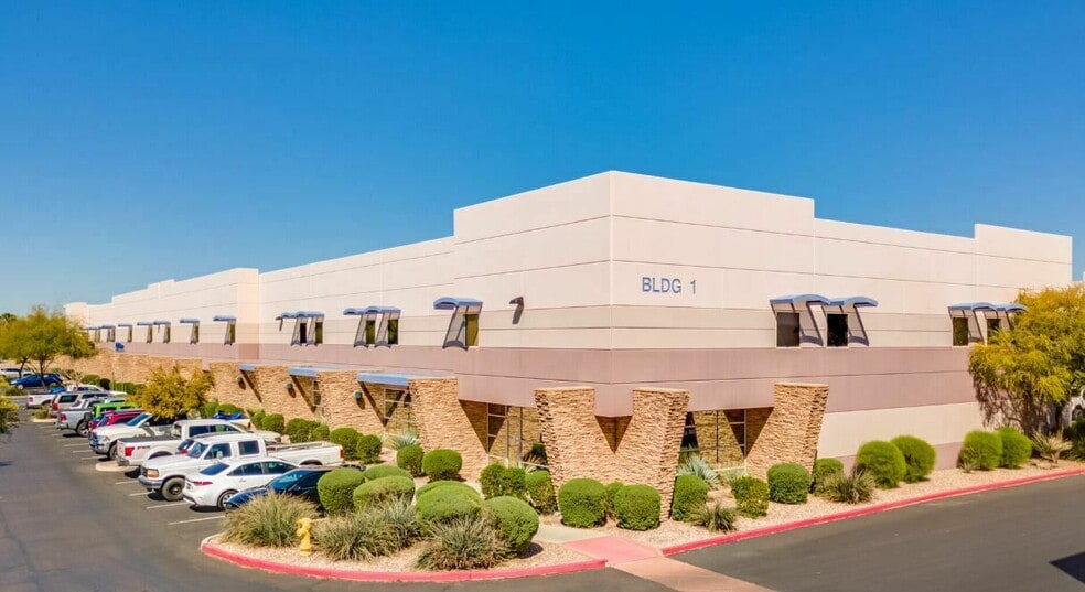9299 W Olive Ave, Peoria, AZ à vendre - Photo du bâtiment - Image 3 de 5