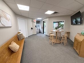 1235 Penn Ave, Wyomissing, PA for lease Interior Photo- Image 2 of 10