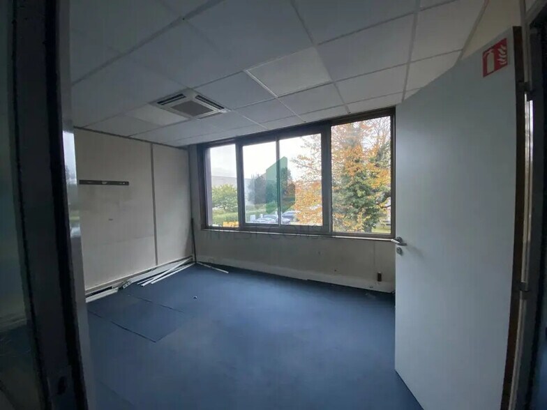 Flex dans Gennevilliers à louer - Photo du bâtiment - Image 3 de 6