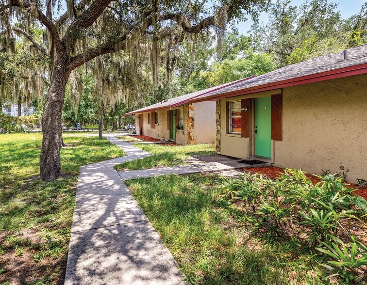 12211 N 59th St, Tampa, FL à vendre - Photo du bâtiment - Image 1 de 16