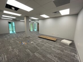 33 Villa Rd, Greenville, SC for lease Interior Photo- Image 1 of 2