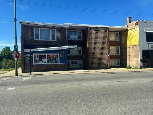 Plus de détails pour 1656 W 79th St, Chicago, IL - Multi-résidentiel à vendre