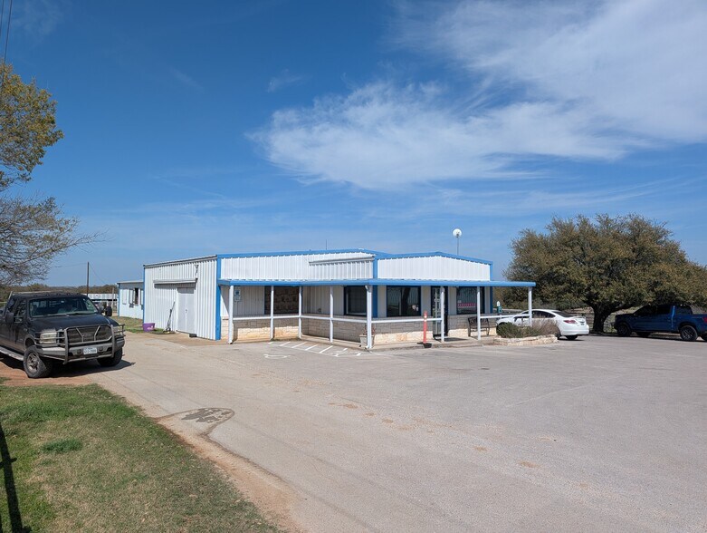 843 Sundown Dr, Woodway, TX for lease - Building Photo - Image 2 of 18