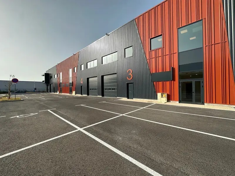 Flex in Saint-Ouen-l'Aumône for lease Building Photo- Image 1 of 5