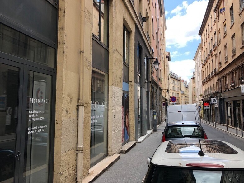 Commerce de détail dans Lyon à louer - Photo du bâtiment - Image 2 de 5