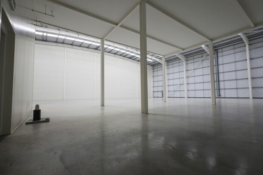 Limberline Rd, Portsmouth à louer - Photo intérieure - Image 3 de 38