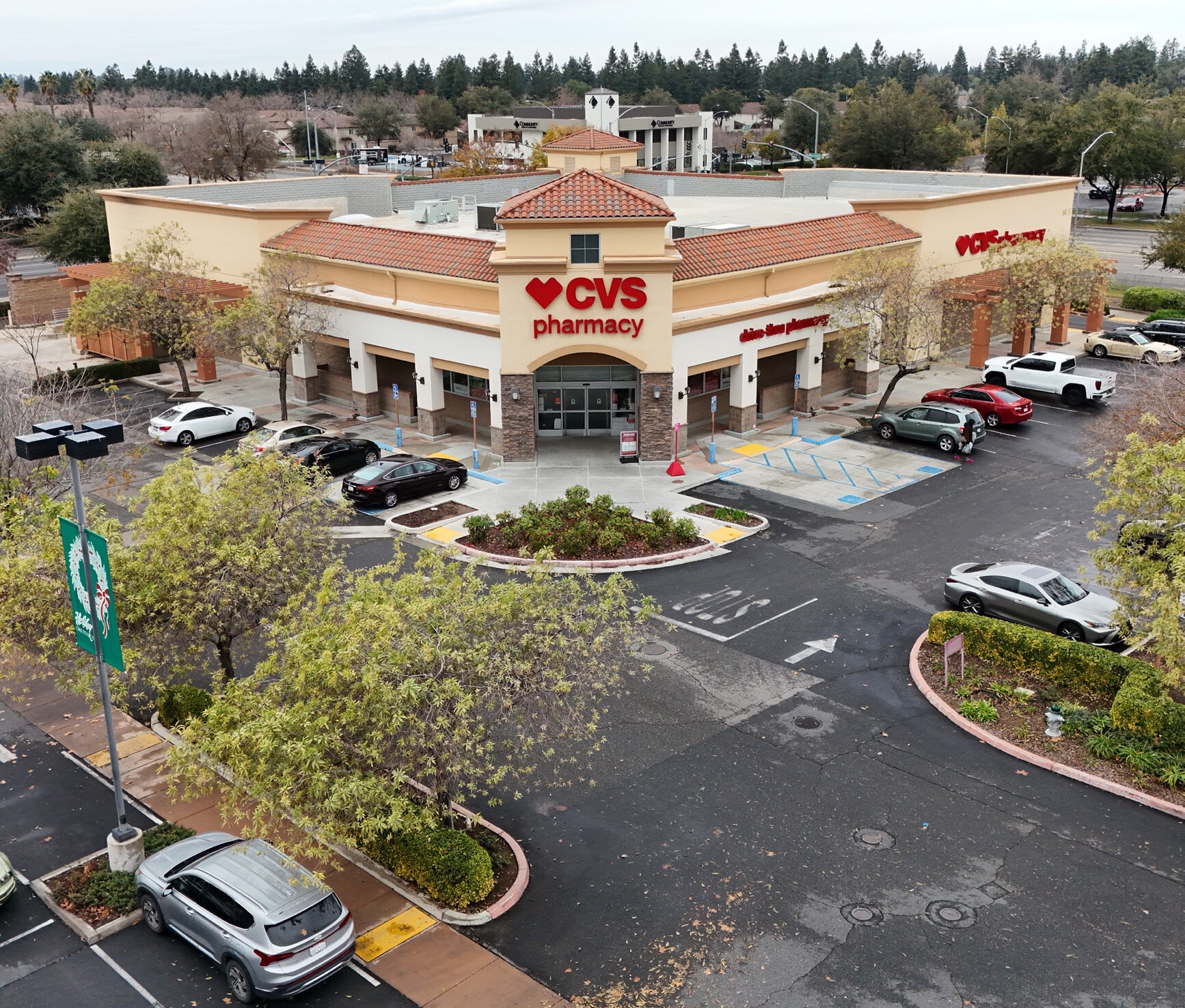 6800 N Milburn Ave, Fresno, CA for lease Building Photo- Image 1 of 2